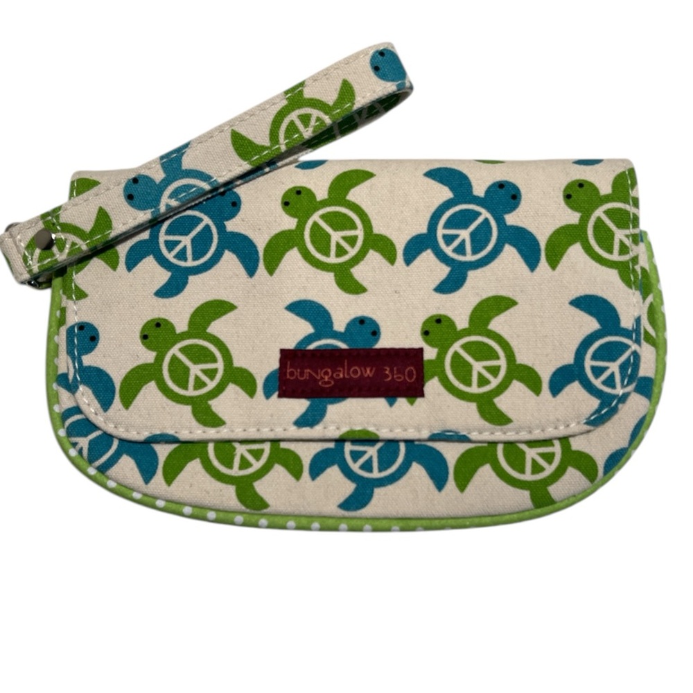 NWOT bungalow 360 Vegan Natural Canvas Wristlet